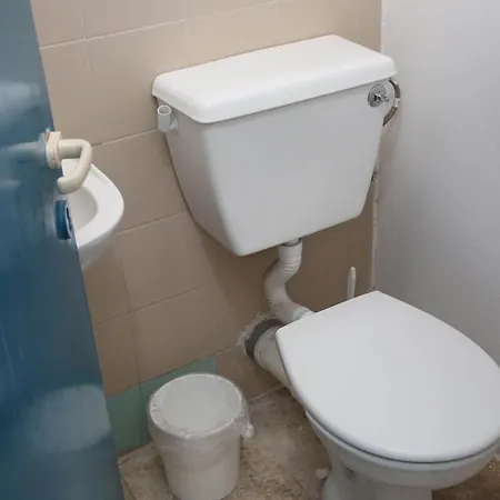 Хостел Nsts 60 Student Residence Слима