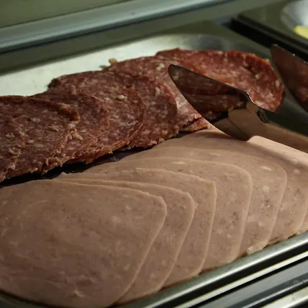 海伯尼亚旅馆公寓  * 斯利马